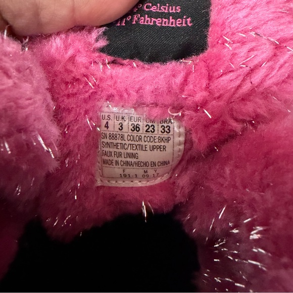 Skechers Black/Pink Snow Boots Size 4 - Picture 8 of 8